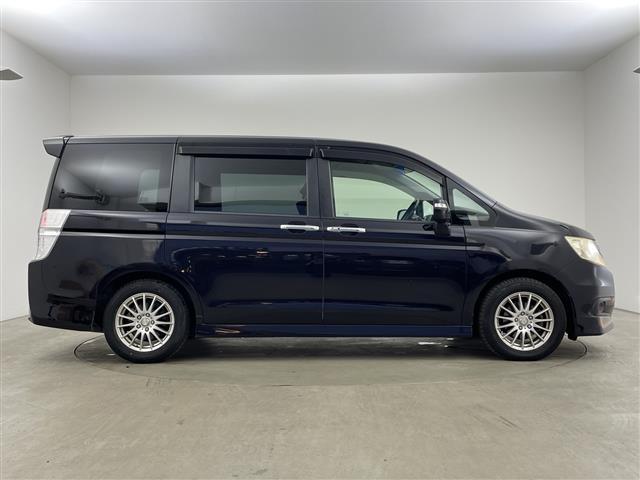 ステップワゴンスパーダ Z HDDナビエディション 純正ナビ・フルセグ・ステアリングスイッチ・両側パワースライドドア・ビルトインETC・バックカメラ・スマートキー・純正フロアマット・ドアバイザー・キセノンライト・オートライト・フォグラプ・パドルシフト(6枚目)