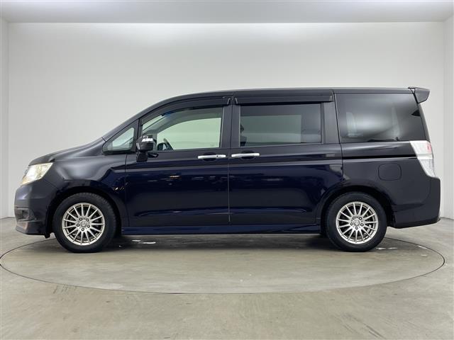 ステップワゴンスパーダ Z HDDナビエディション 純正ナビ・フルセグ・ステアリングスイッチ・両側パワースライドドア・ビルトインETC・バックカメラ・スマートキー・純正フロアマット・ドアバイザー・キセノンライト・オートライト・フォグラプ・パドルシフト(7枚目)