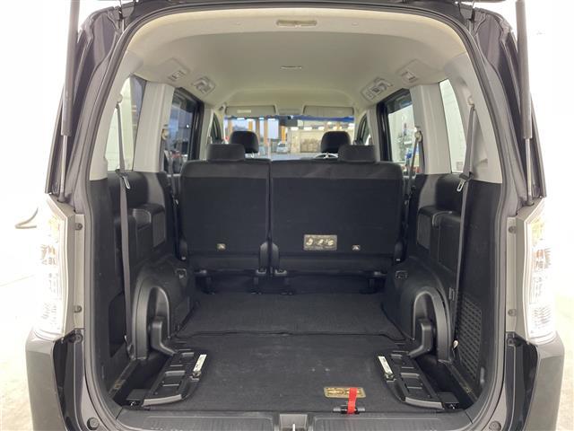 ステップワゴンスパーダ Z HDDナビエディション 純正ナビ・フルセグ・ステアリングスイッチ・両側パワースライドドア・ビルトインETC・バックカメラ・スマートキー・純正フロアマット・ドアバイザー・キセノンライト・オートライト・フォグラプ・パドルシフト(19枚目)