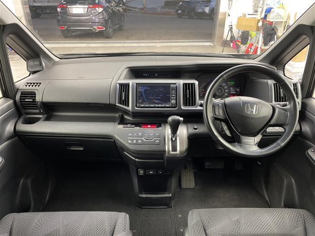 ステップワゴンスパーダ Z HDDナビエディション 純正ナビ・フルセグ・ステアリングスイッチ・両側パワースライドドア・ビルトインETC・バックカメラ・スマートキー・純正フロアマット・ドアバイザー・キセノンライト・オートライト・フォグラプ・パドルシフト(42枚目)