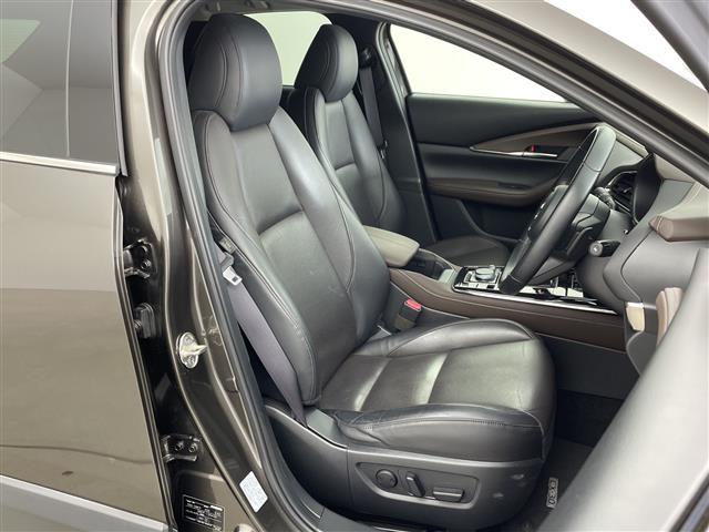 ＣＸ－３０ ２０Ｓ　Ｌパッケージ　・純正８．８型ＳＤナビ＆フルセグ＆ＢＴ＆ＵＳＢ＆ＤＶＤ・３６０°カメラ・黒革シート・ｉ－ＡＣＴＩＶＥＳＥＮＳＥ・前席シートヒーター・ＬＥＤライト・スマートキー・ＥＴＣ・パワーバックドア（9枚目）