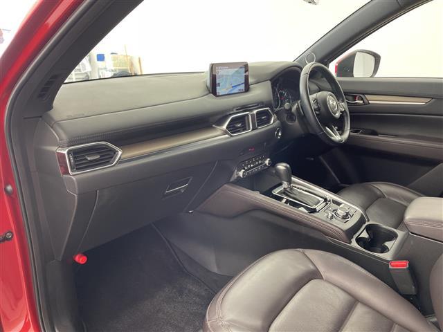 ＣＸ－５ ＸＤ　エクスクルーシブモード　純正ナビ・全方位カメラ・ＢＯＳＥサウンド・革シート・前席パワーシート・運転席メモリーシート・全席シートヒーター・前席ベンチレーション・ハンドルヒーター・パワーリアゲート・パドルシフト・ＥＴＣ（12枚目）