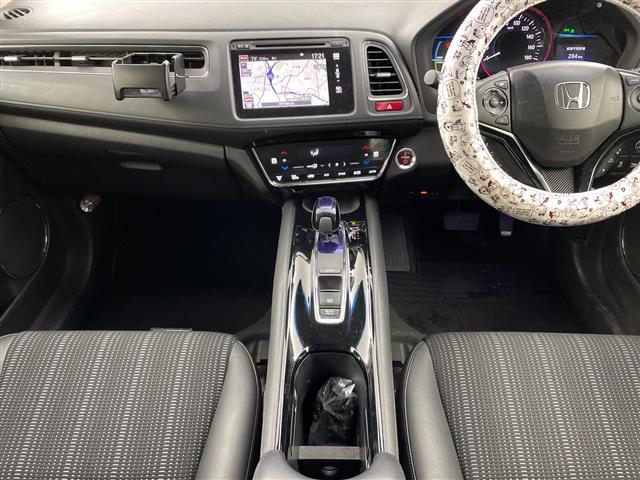 ヴェゼル ハイブリッドZ 純正ナビ TV バックカメラ ビルトインETC ハーフレザー シートヒーター 衝突軽減ブレーキ 先行車発進告知 LEDヘッドライト ルーフレール ドライブレコーダー 純正17インチアルミホイール(23枚目)