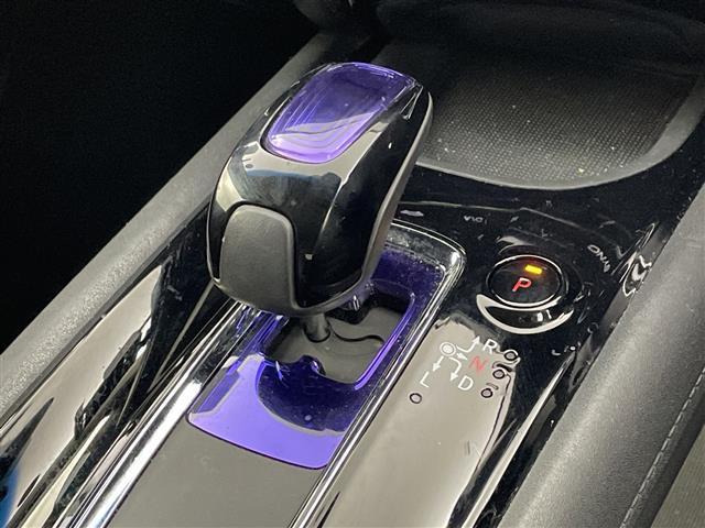 ヴェゼル ハイブリッドZ 純正ナビ TV バックカメラ ビルトインETC ハーフレザー シートヒーター 衝突軽減ブレーキ 先行車発進告知 LEDヘッドライト ルーフレール ドライブレコーダー 純正17インチアルミホイール(28枚目)