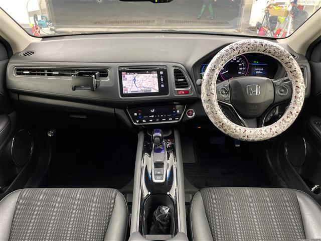 ヴェゼル ハイブリッドZ 純正ナビ TV バックカメラ ビルトインETC ハーフレザー シートヒーター 衝突軽減ブレーキ 先行車発進告知 LEDヘッドライト ルーフレール ドライブレコーダー 純正17インチアルミホイール(42枚目)