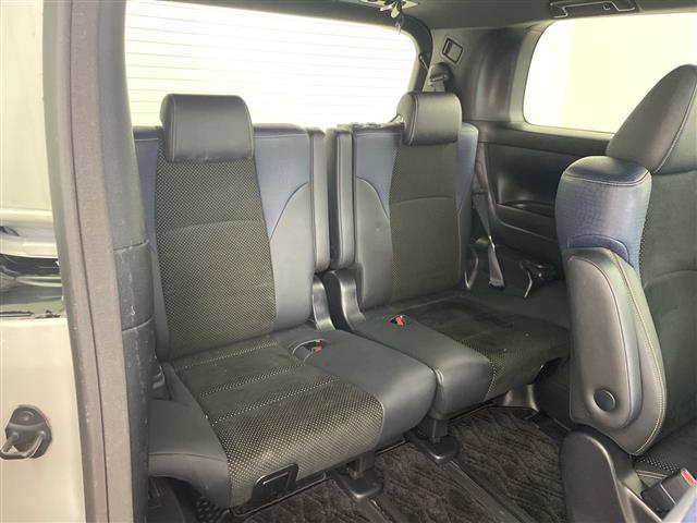 ヴェルファイア ３．５ＺＡ　ゴールデンアイズ　モデリスタ　純正１０インチナビ　純正１２．１インチフリップダウンモニター　バックカメラ　ビルトインＥＴＣ　社外２０インチアルミホイール　両側パワースライドドア　パワーバックドア　ＡＣ１００Ｖ電源（11枚目）