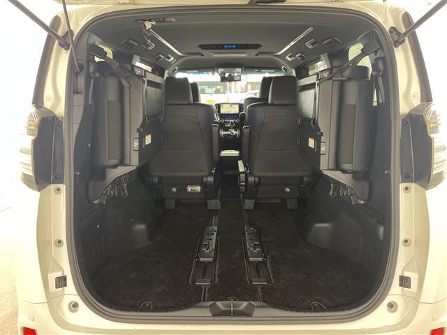 ヴェルファイア ３．５ＺＡ　ゴールデンアイズ　モデリスタ　純正１０インチナビ　純正１２．１インチフリップダウンモニター　バックカメラ　ビルトインＥＴＣ　社外２０インチアルミホイール　両側パワースライドドア　パワーバックドア　ＡＣ１００Ｖ電源（17枚目）