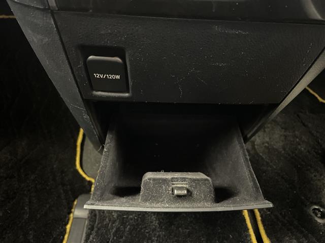 ヴェルファイア ３．５ＺＡ　ゴールデンアイズ　モデリスタ　純正１０インチナビ　純正１２．１インチフリップダウンモニター　バックカメラ　ビルトインＥＴＣ　社外２０インチアルミホイール　両側パワースライドドア　パワーバックドア　ＡＣ１００Ｖ電源（35枚目）