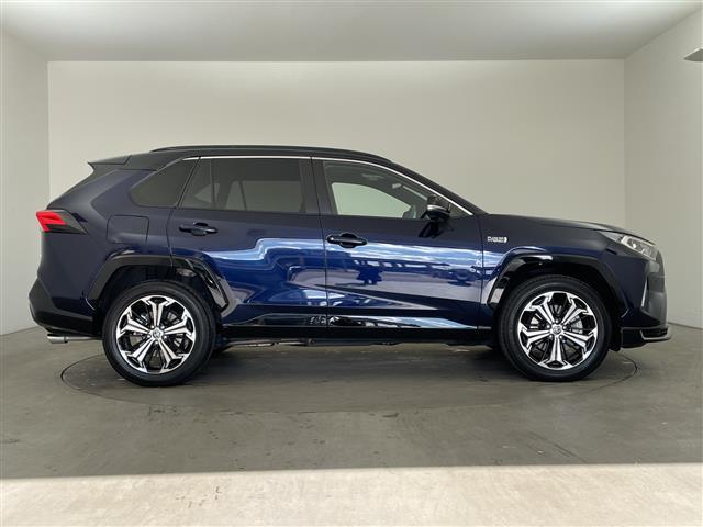RAV4 PHV ブラックトーン パノラマムーンルーフ 全方位カメラ TV シートヒーター エアシート 置くだけ充電 プリクラッシュセーフティ レーントレーシングアシスト レーダークルーズコントロール オートマチックハイビーム LED(6枚目)