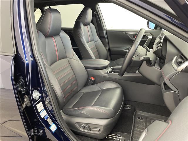 RAV4 PHV ブラックトーン パノラマムーンルーフ 全方位カメラ TV シートヒーター エアシート 置くだけ充電 プリクラッシュセーフティ レーントレーシングアシスト レーダークルーズコントロール オートマチックハイビーム LED(9枚目)