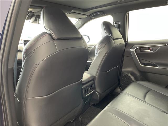 RAV4 PHV ブラックトーン パノラマムーンルーフ 全方位カメラ TV シートヒーター エアシート 置くだけ充電 プリクラッシュセーフティ レーントレーシングアシスト レーダークルーズコントロール オートマチックハイビーム LED(14枚目)