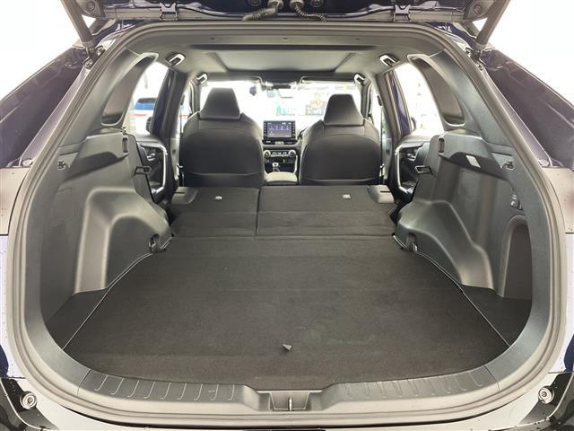 RAV4 PHV ブラックトーン パノラマムーンルーフ 全方位カメラ TV シートヒーター エアシート 置くだけ充電 プリクラッシュセーフティ レーントレーシングアシスト レーダークルーズコントロール オートマチックハイビーム LED(17枚目)