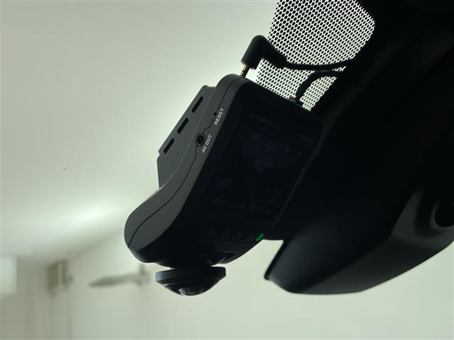 RAV4 PHV ブラックトーン パノラマムーンルーフ 全方位カメラ TV シートヒーター エアシート 置くだけ充電 プリクラッシュセーフティ レーントレーシングアシスト レーダークルーズコントロール オートマチックハイビーム LED(31枚目)