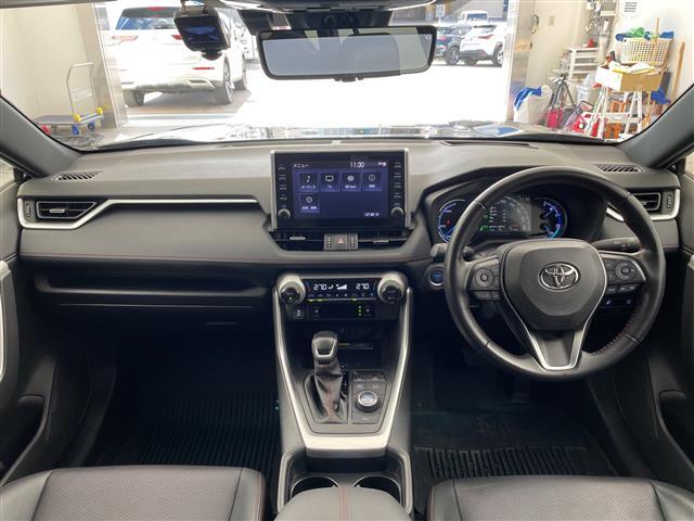 RAV4 PHV ブラックトーン パノラマムーンルーフ 全方位カメラ TV シートヒーター エアシート 置くだけ充電 プリクラッシュセーフティ レーントレーシングアシスト レーダークルーズコントロール オートマチックハイビーム LED(42枚目)