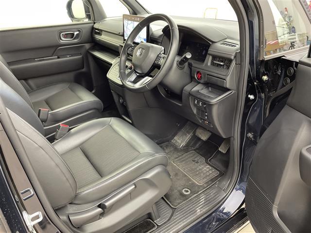 ステップワゴン e:HEVスパーダ 純正11.4インチナビ TV バックカメラ ドラレコ 衝突軽減ブレーキ レーンキープアシスト ブラインドスポットモニター 両側パワースライドドア パワーバックドア ハーフレザー シートヒーター LED(8枚目)