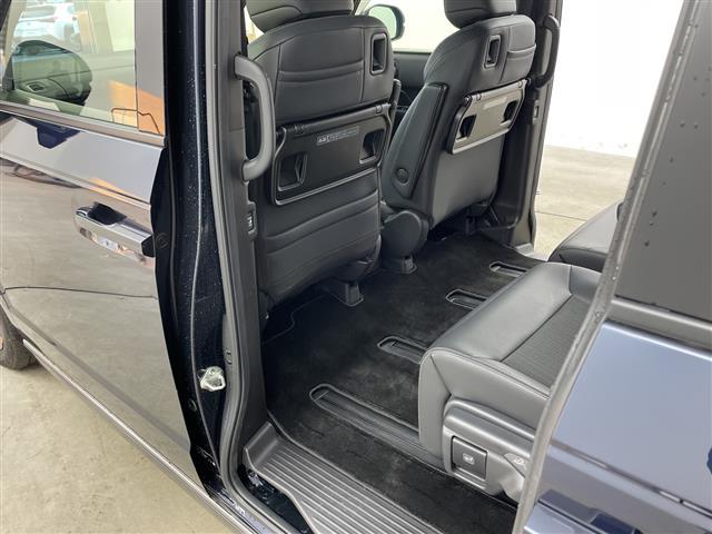 ステップワゴン e:HEVスパーダ 純正11.4インチナビ TV バックカメラ ドラレコ 衝突軽減ブレーキ レーンキープアシスト ブラインドスポットモニター 両側パワースライドドア パワーバックドア ハーフレザー シートヒーター LED(15枚目)