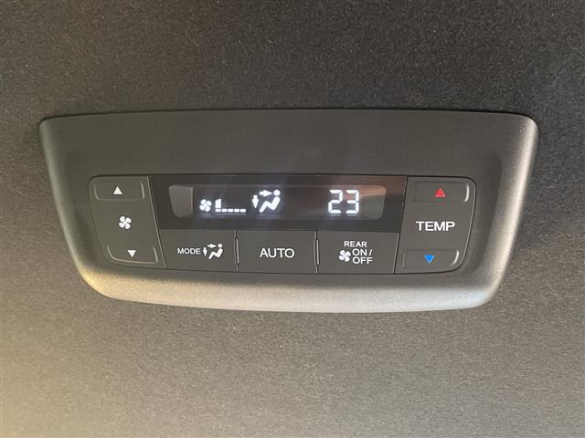 ステップワゴン e:HEVスパーダ 純正11.4インチナビ TV バックカメラ ドラレコ 衝突軽減ブレーキ レーンキープアシスト ブラインドスポットモニター 両側パワースライドドア パワーバックドア ハーフレザー シートヒーター LED(32枚目)