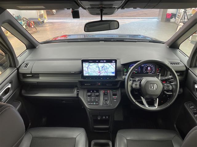 ステップワゴン e:HEVスパーダ 純正11.4インチナビ TV バックカメラ ドラレコ 衝突軽減ブレーキ レーンキープアシスト ブラインドスポットモニター 両側パワースライドドア パワーバックドア ハーフレザー シートヒーター LED(42枚目)