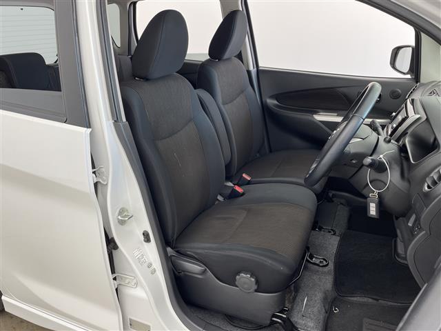 デイズ ハイウェイスター X 純正ナビ・バックカメラ・ブレーキアシスト・盗難防止システム・衝突安全ボディ・横滑り防止・社外16インチアルミホイール・HIDヘッドライト・フロアマット・スペアキー・スマートキー・ローダウン・取扱説明書(9枚目)