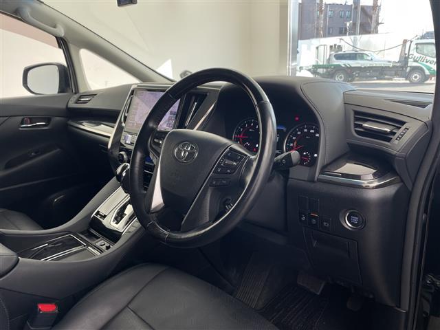 アルファード 2.5S Cパッケージ アルパイン11インチナビ バックカメラ トヨタセーフティセンス 後席モニター サンルーフ パワーバックドア 革シート 前後ドラレコ 三眼LEDヘッドライト シーケンシャルウインカー ワンオーナー車(8枚目)