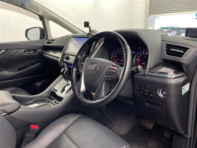 アルファード 2.5S Cパッケージ 純正ナビ TV バックカメラ サンルーフ 両側パワースライドドア カワシート シートヒーター エアシート プリクラッシュセーフティ レーントレーシングアシスト レーダークルーズコントロール 三眼LED(8枚目)