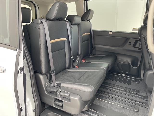 セレナ e-パワー ハイウェイスターV 登録済未使用車 純正12.3インチナビ TV 全方位カメラ プロパイロット エマージェンシーブレーキ 車線逸脱警報 車線逸脱防止支援 両側パワースライドドア デジタルインナーミラー ドライブレコーダー(11枚目)