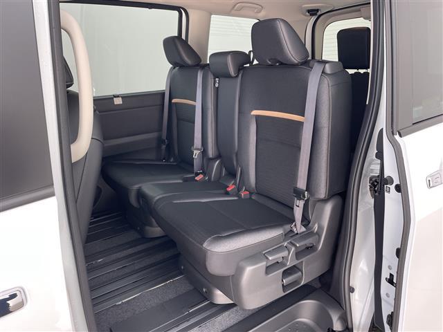 セレナ e-パワー ハイウェイスターV 登録済未使用車 純正12.3インチナビ TV 全方位カメラ プロパイロット エマージェンシーブレーキ 車線逸脱警報 車線逸脱防止支援 両側パワースライドドア デジタルインナーミラー ドライブレコーダー(16枚目)