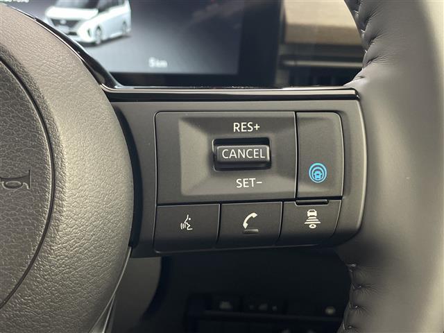 セレナ e-パワー ハイウェイスターV 登録済未使用車 純正12.3インチナビ TV 全方位カメラ プロパイロット エマージェンシーブレーキ 車線逸脱警報 車線逸脱防止支援 両側パワースライドドア デジタルインナーミラー ドライブレコーダー(23枚目)