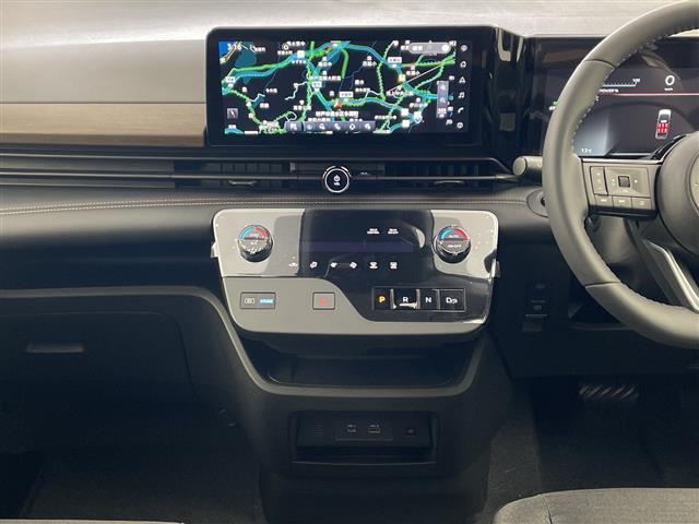 セレナ e-パワー ハイウェイスターV 登録済未使用車 純正12.3インチナビ TV 全方位カメラ プロパイロット エマージェンシーブレーキ 車線逸脱警報 車線逸脱防止支援 両側パワースライドドア デジタルインナーミラー ドライブレコーダー(24枚目)