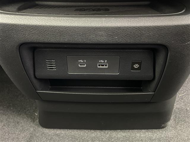 セレナ e-パワー ハイウェイスターV 登録済未使用車 純正12.3インチナビ TV 全方位カメラ プロパイロット エマージェンシーブレーキ 車線逸脱警報 車線逸脱防止支援 両側パワースライドドア デジタルインナーミラー ドライブレコーダー(31枚目)