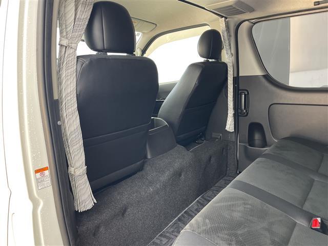 ハイエースバン スーパーGL ダークプライム ・ベットキット・ローダウン・社外15インチアルミ・エアロパーツ・社外ナビ・バックカメラ・ドライブレコーダー・AC100V・ビルトインETC・LEDライト・両側スライドドア・ステアリングリモコン・DVD(14枚目)