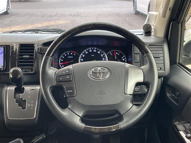 ハイエースバン スーパーGL ダークプライム ・ベットキット・ローダウン・社外15インチアルミ・エアロパーツ・社外ナビ・バックカメラ・ドライブレコーダー・AC100V・ビルトインETC・LEDライト・両側スライドドア・ステアリングリモコン・DVD(20枚目)