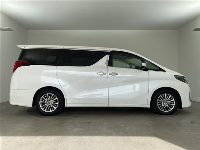 アルファード 2.5G ・サンルーフ・トヨタセーフティーセンス・レーントレーシングアシスト・レーダークルーズコントロール・10型ナビ・純正12型フリップダウンモニター・両側パワースライドドア・3眼LED・HDMI接続・ETC(6枚目)