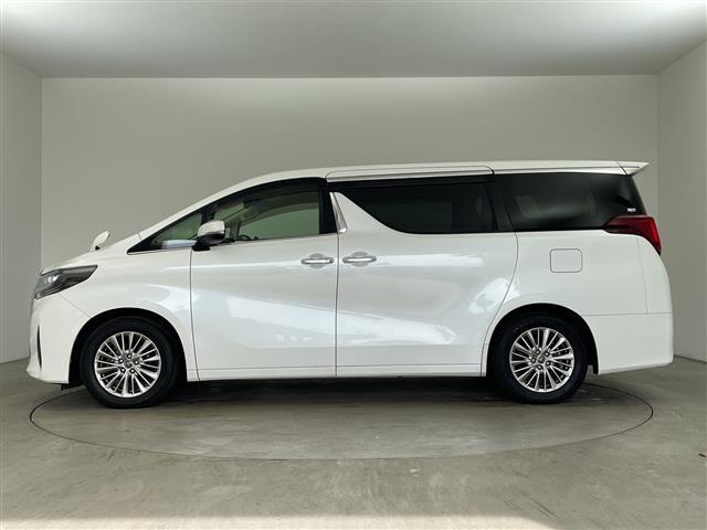 アルファード 2.5G ・サンルーフ・トヨタセーフティーセンス・レーントレーシングアシスト・レーダークルーズコントロール・10型ナビ・純正12型フリップダウンモニター・両側パワースライドドア・3眼LED・HDMI接続・ETC(7枚目)