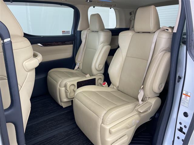 アルファード 2.5G ・サンルーフ・トヨタセーフティーセンス・レーントレーシングアシスト・レーダークルーズコントロール・10型ナビ・純正12型フリップダウンモニター・両側パワースライドドア・3眼LED・HDMI接続・ETC(14枚目)