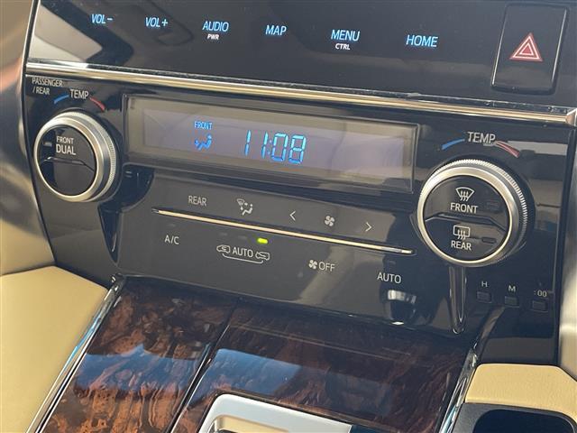 アルファード 2.5G ・サンルーフ・トヨタセーフティーセンス・レーントレーシングアシスト・レーダークルーズコントロール・10型ナビ・純正12型フリップダウンモニター・両側パワースライドドア・3眼LED・HDMI接続・ETC(29枚目)