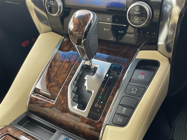 アルファード 2.5G ・サンルーフ・トヨタセーフティーセンス・レーントレーシングアシスト・レーダークルーズコントロール・10型ナビ・純正12型フリップダウンモニター・両側パワースライドドア・3眼LED・HDMI接続・ETC(30枚目)