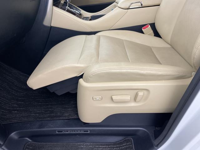 アルファード 2.5G ・サンルーフ・トヨタセーフティーセンス・レーントレーシングアシスト・レーダークルーズコントロール・10型ナビ・純正12型フリップダウンモニター・両側パワースライドドア・3眼LED・HDMI接続・ETC(57枚目)