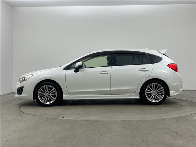 インプレッサスポーツ ２．０ｉ－Ｓ　・社外ナビ・フルセグ・Ｂｌｕｅｔｏｏｔｈ・クルーズコントロール・運転席パワーシート・革巻きステアリング・ＨＩＤヘッドライト・キーレス・スペアキー・純正１７インチアルミホイール・純正フロアマット・ＥＴＣ（7枚目）