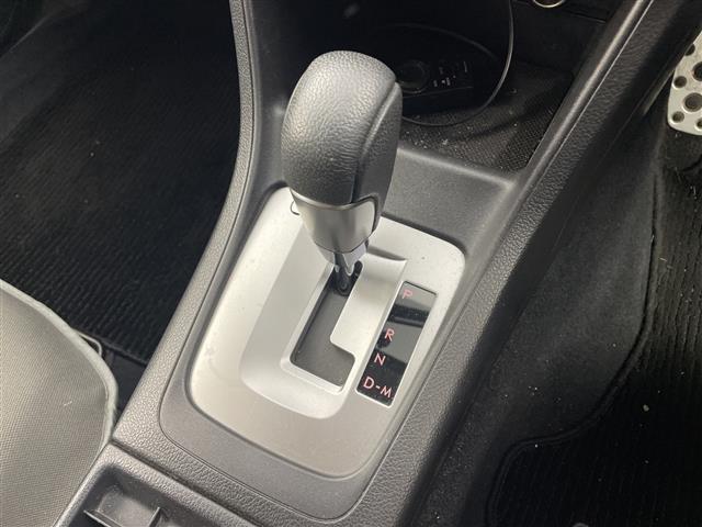 インプレッサスポーツ ２．０ｉ－Ｓ　・社外ナビ・フルセグ・Ｂｌｕｅｔｏｏｔｈ・クルーズコントロール・運転席パワーシート・革巻きステアリング・ＨＩＤヘッドライト・キーレス・スペアキー・純正１７インチアルミホイール・純正フロアマット・ＥＴＣ（28枚目）