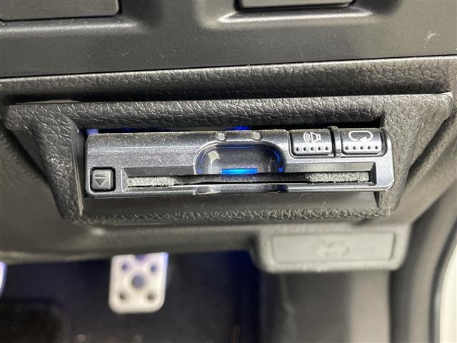 インプレッサスポーツ ２．０ｉ－Ｓ　・社外ナビ・フルセグ・Ｂｌｕｅｔｏｏｔｈ・クルーズコントロール・運転席パワーシート・革巻きステアリング・ＨＩＤヘッドライト・キーレス・スペアキー・純正１７インチアルミホイール・純正フロアマット・ＥＴＣ（31枚目）