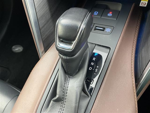 ハリアーハイブリッド Z レザーパッケージ ナビ JBL 全方位カメラ GRエアロ 調光パノラマルーフ デジタルインナーミラー ワイヤレス充電 レザーシート シートヒーター ベンチレーション プリクラッシュセーフティ ブラインドスポットモニター(26枚目)