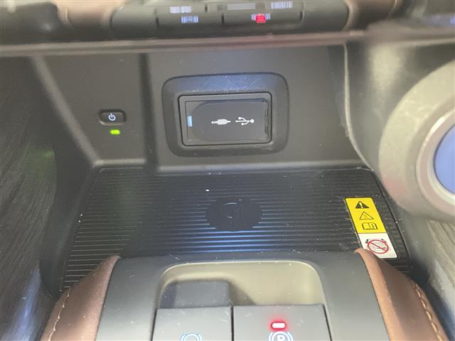 ハリアーハイブリッド Z レザーパッケージ ナビ JBL 全方位カメラ GRエアロ 調光パノラマルーフ デジタルインナーミラー ワイヤレス充電 レザーシート シートヒーター ベンチレーション プリクラッシュセーフティ ブラインドスポットモニター(27枚目)