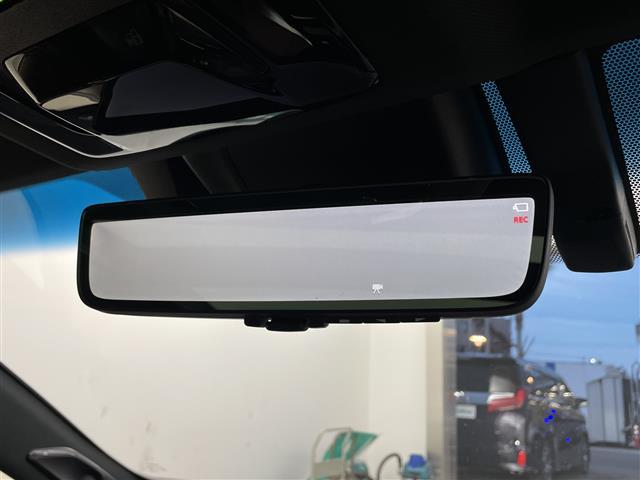 ハリアーハイブリッド Z レザーパッケージ ナビ JBL 全方位カメラ GRエアロ 調光パノラマルーフ デジタルインナーミラー ワイヤレス充電 レザーシート シートヒーター ベンチレーション プリクラッシュセーフティ ブラインドスポットモニター(29枚目)