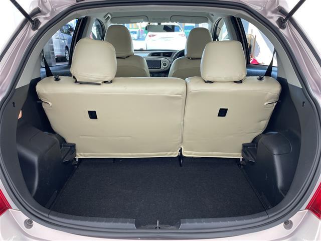 ヴィッツ Ｆ　社外ナビ／ＣＤ／ＤＶＤ／ＨＤＤ／ＴＶ・バックカメラ・ＥＴＣ・社外前後ドライブレコーダー・フロントスポイラー・社外１４インチアルミホイール（16枚目）