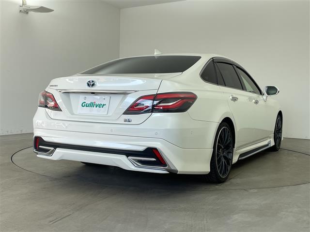 クラウンハイブリッド Ｓ　エレガンススタイルＩＩ　純正ナビ・サンルーフ・モデリスタ・レイズＨＯＭＵＲＡアルミホイール・全方位カメラ・トヨタセーフティセンス・前後ドラレコ・ＥＴＣ２．０・デジタルインナーミラー・シートヒーター・スペアキー・ハーフレザー（3枚目）