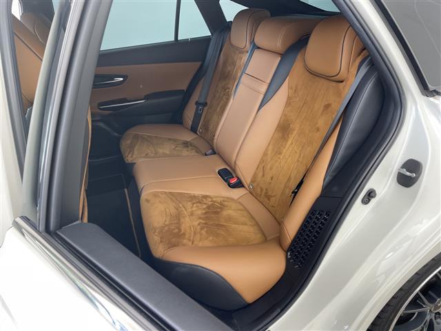 クラウンハイブリッド Ｓ　エレガンススタイルＩＩ　純正ナビ・サンルーフ・モデリスタ・レイズＨＯＭＵＲＡアルミホイール・全方位カメラ・トヨタセーフティセンス・前後ドラレコ・ＥＴＣ２．０・デジタルインナーミラー・シートヒーター・スペアキー・ハーフレザー（15枚目）