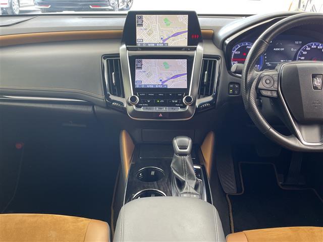 クラウンハイブリッド Ｓ　エレガンススタイルＩＩ　純正ナビ・サンルーフ・モデリスタ・レイズＨＯＭＵＲＡアルミホイール・全方位カメラ・トヨタセーフティセンス・前後ドラレコ・ＥＴＣ２．０・デジタルインナーミラー・シートヒーター・スペアキー・ハーフレザー（21枚目）