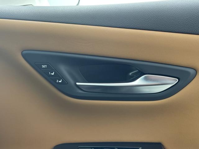 クラウンハイブリッド Ｓ　エレガンススタイルＩＩ　純正ナビ・サンルーフ・モデリスタ・レイズＨＯＭＵＲＡアルミホイール・全方位カメラ・トヨタセーフティセンス・前後ドラレコ・ＥＴＣ２．０・デジタルインナーミラー・シートヒーター・スペアキー・ハーフレザー（66枚目）