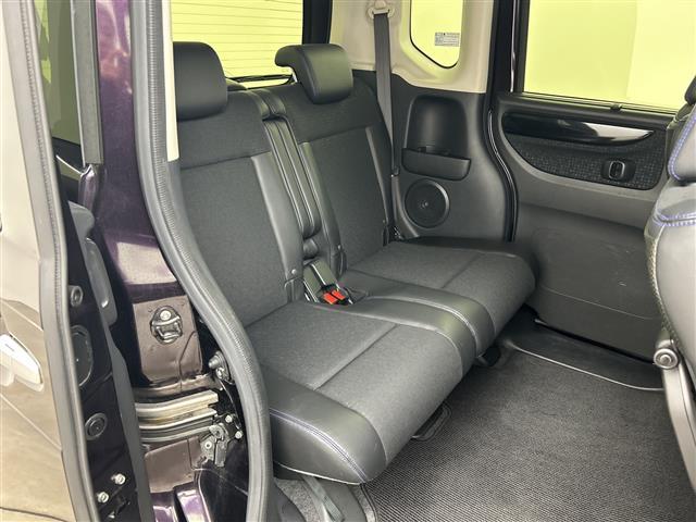 Ｎ－ＢＯＸカスタム Ｇ　ターボＳＳブラックスタイルパッケージ　純正ナビ・バックカメラ・両側パワースライドドア・シティブレーキアクティブシステム・ビルトインＥＴＣ・パドルシフト・ドライブレコーダ―・ステアリングスイッチ・クルーズコントロール・ＨＩＤオートライト（11枚目）